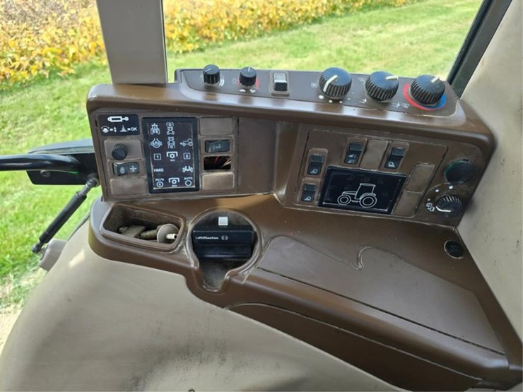 john-deere-7520-image-46