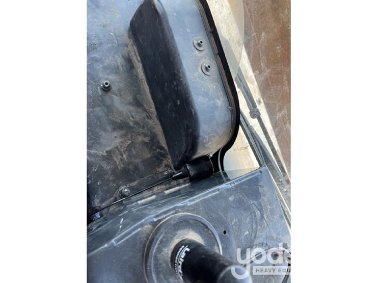 2023-komatsu-d61pxi-24-image-30