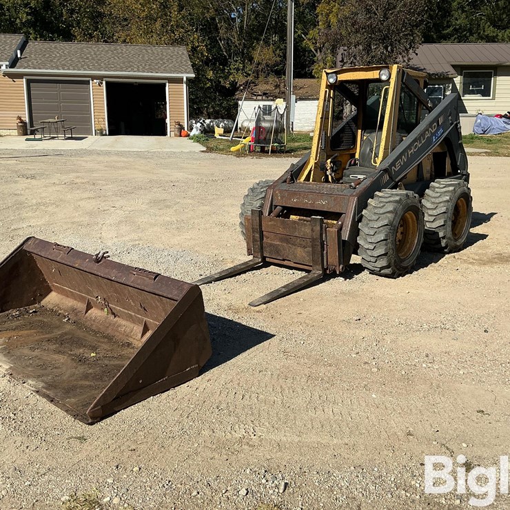 1990 NEW HOLLAND L785