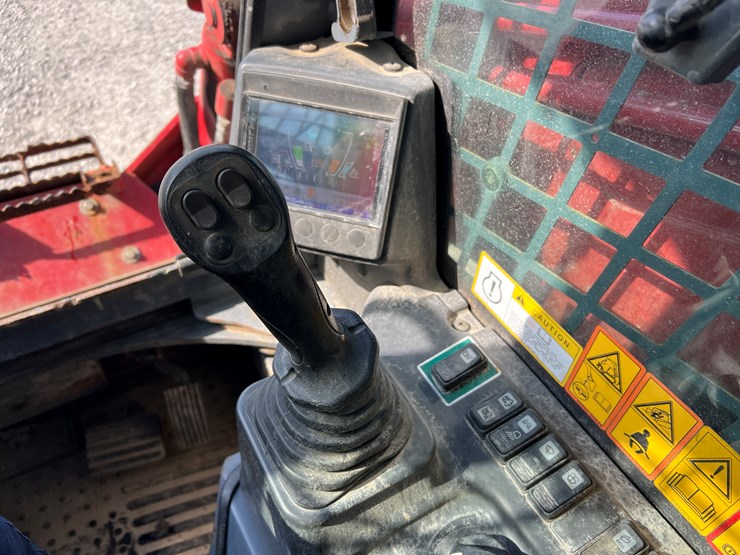 2018-takeuchi-tl12r2-image-7