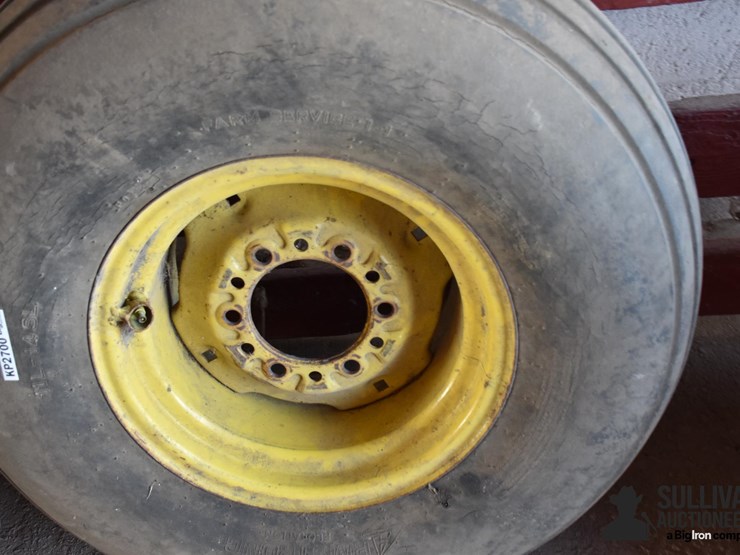 11l-14sl-tire-and-rim-image-4