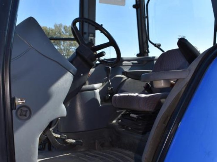 new-holland-ts100-image-8