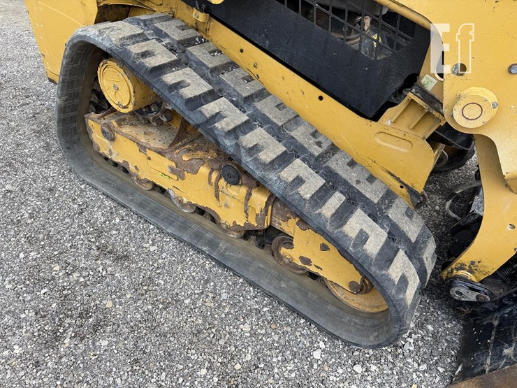 2019-caterpillar-249d-image-12