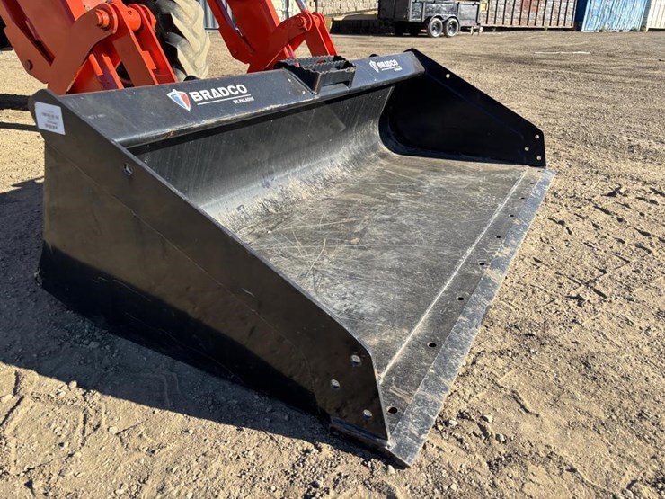 2018-kubota-m5-111d-image-10