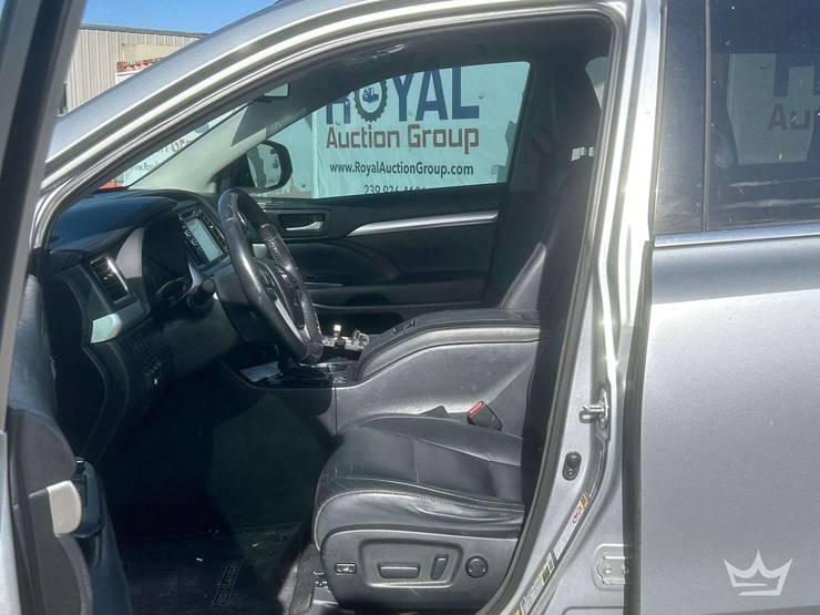 2015-toyota-highlander-image-7