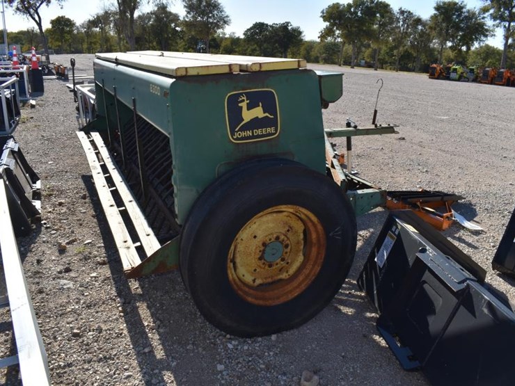 john-deere-8300-image-3