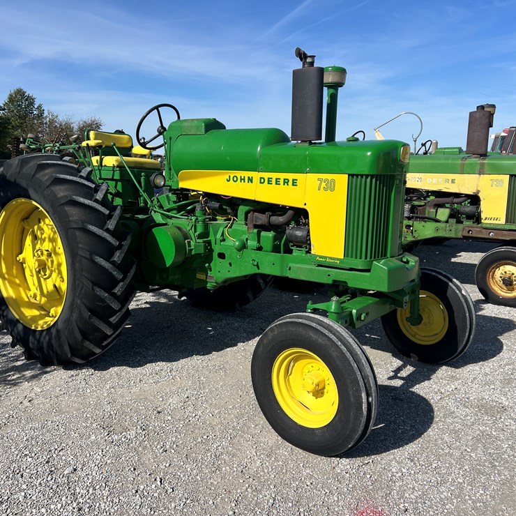 JOHN DEERE 730