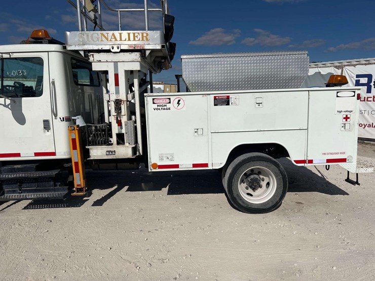 2002-international-4700-image-21