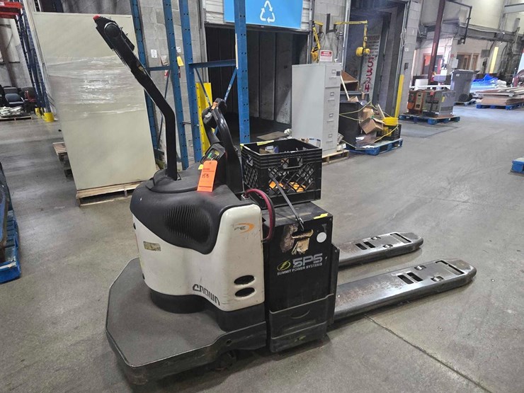 2015-crown-pe4500-60-image-6