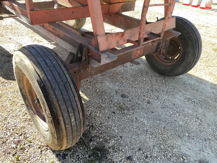 #5931-•-gravity-box-on-running-gear-image-29