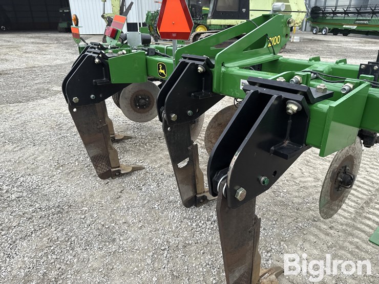 john-deere-2100-image-15