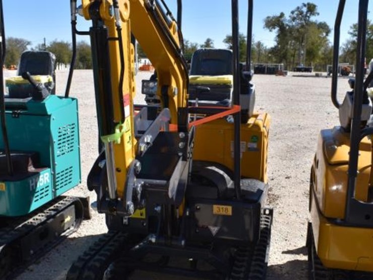 cfg-mx20r-mini-excavator-(serial-#-mx20r2025x1000142)-(k)-image-1