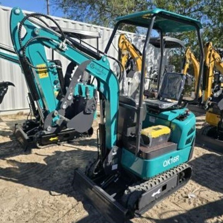 CFG Mini Excavator QK16R W Hydraulic Thumb