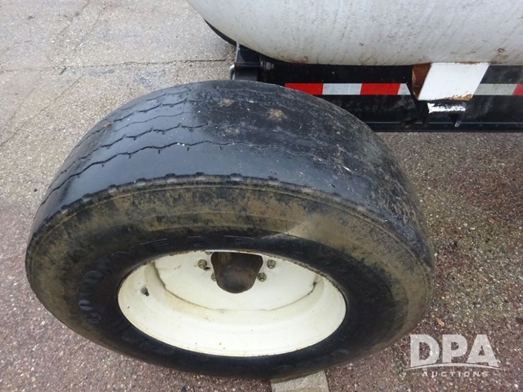 double-nh3-nurse-tanks-(pz14083,-unit-96111,-tank-4)-image-29