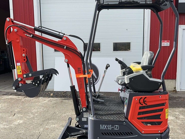 2025-agt-mx15z-mini-excavator-image-8