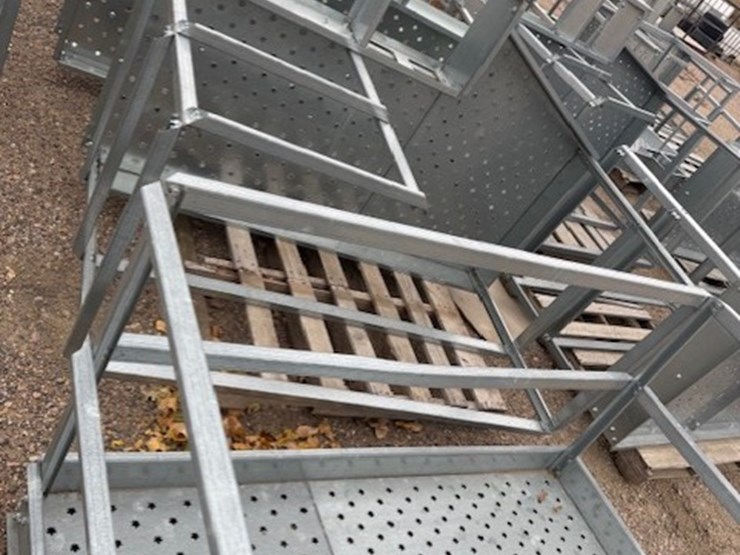 3-galvanized-platforms-(pd5312)-image-2