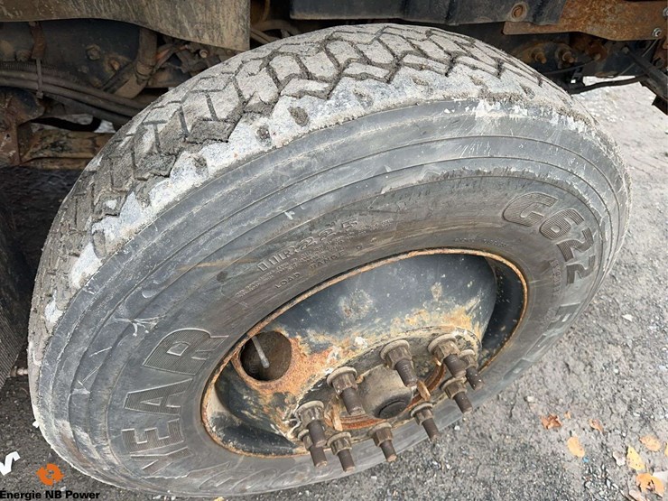 2012-international-7400-image-12