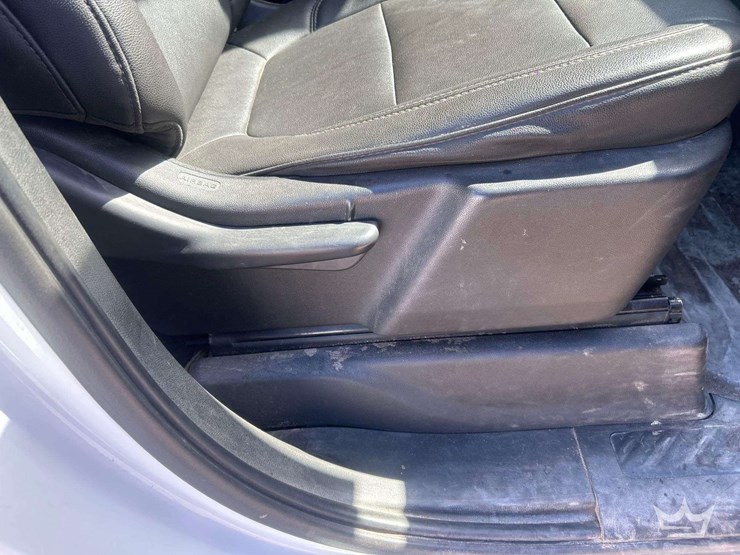 2021-chevrolet-silverado-image-26