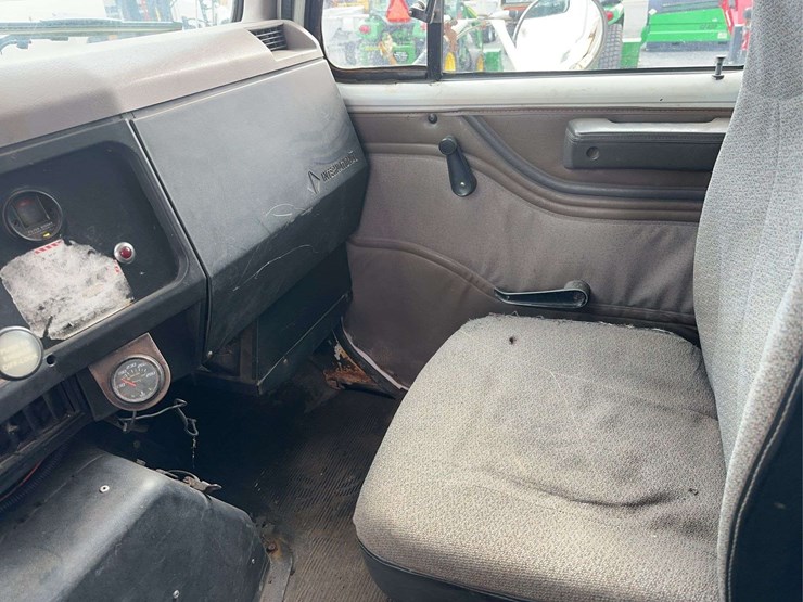 1997-international-4900-image-22