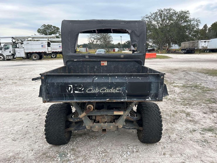 2007-cub-cadet-gas-utility-cart-image-9