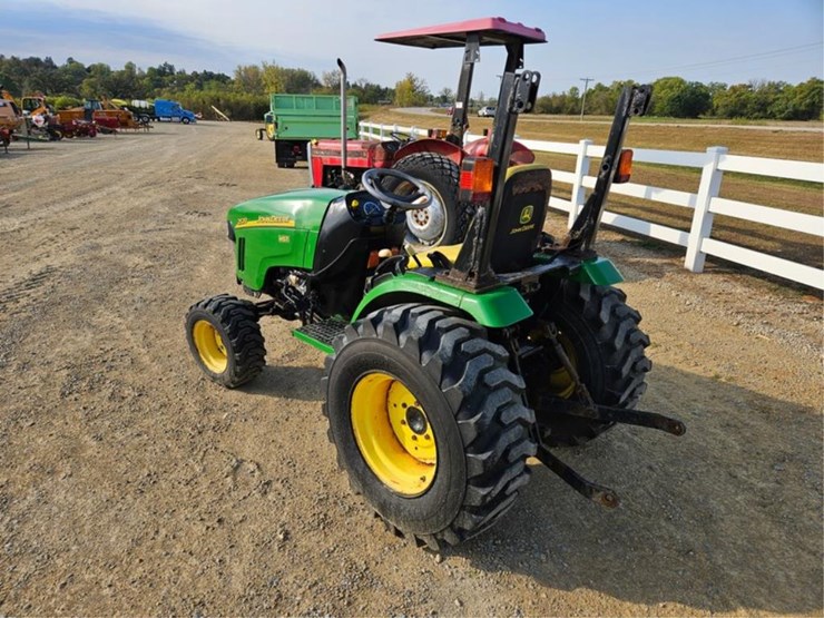 john-deere-2520-image-3