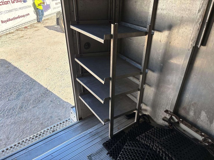 2016-isuzu-npr-image-20