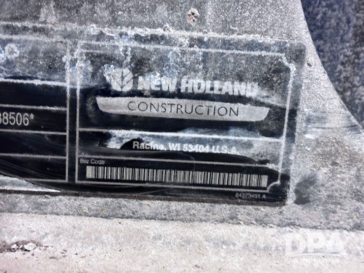 2011-new-holland-l218-image-41