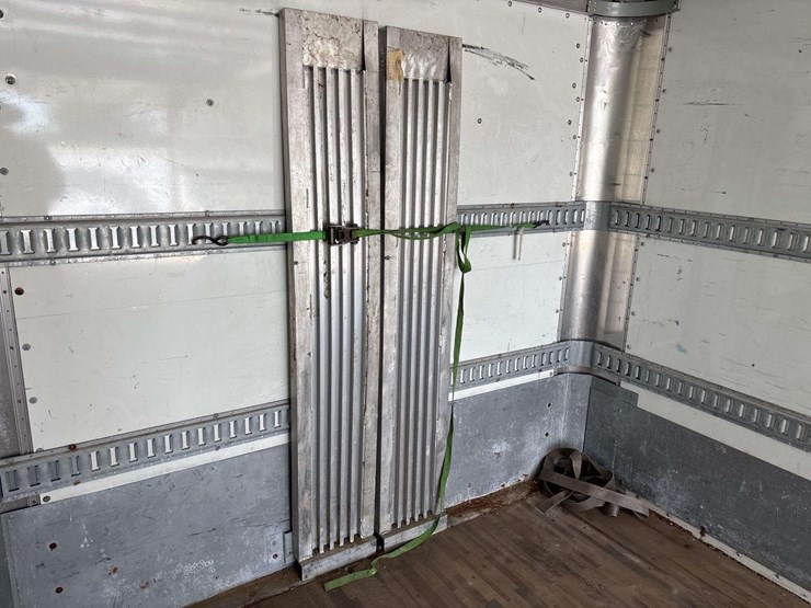 2018-isuzu-ftr-image-15