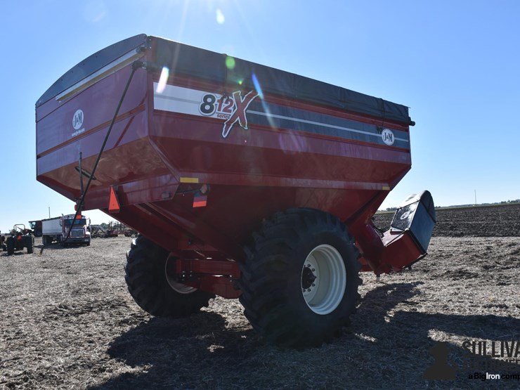 2024-j&m-x-tended-series-812-grain-cart-image-5