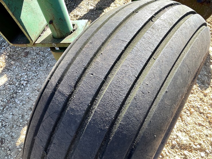 john-deere-2500-image-31