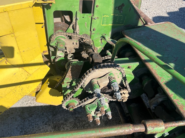 john-deere-3800-image-9
