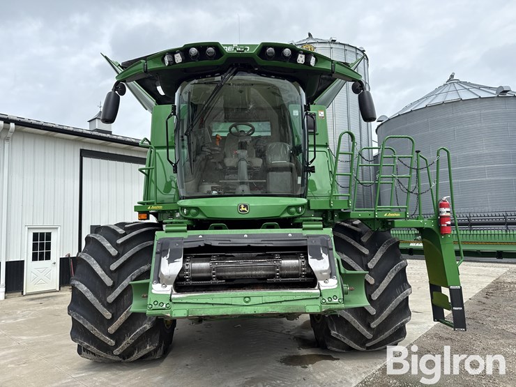 2022-john-deere-s780-image-2