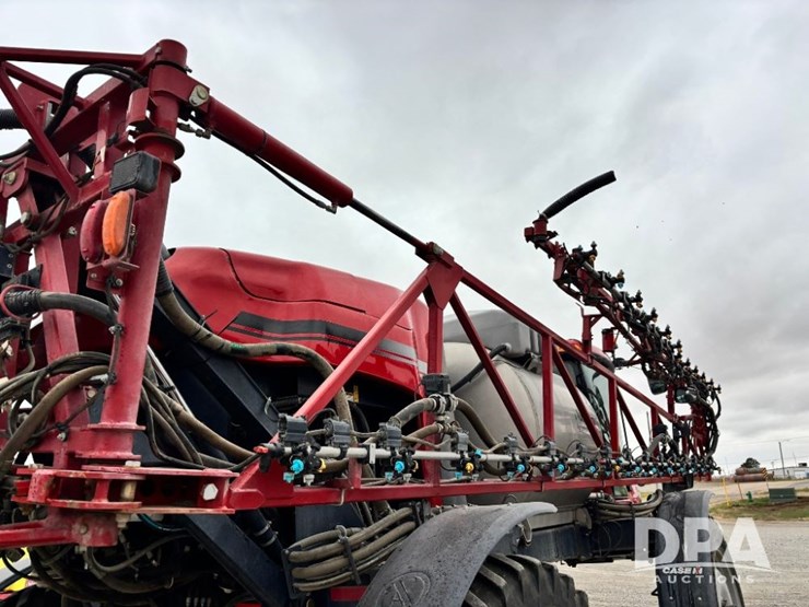2019-case-ih-patriot-4440-image-89