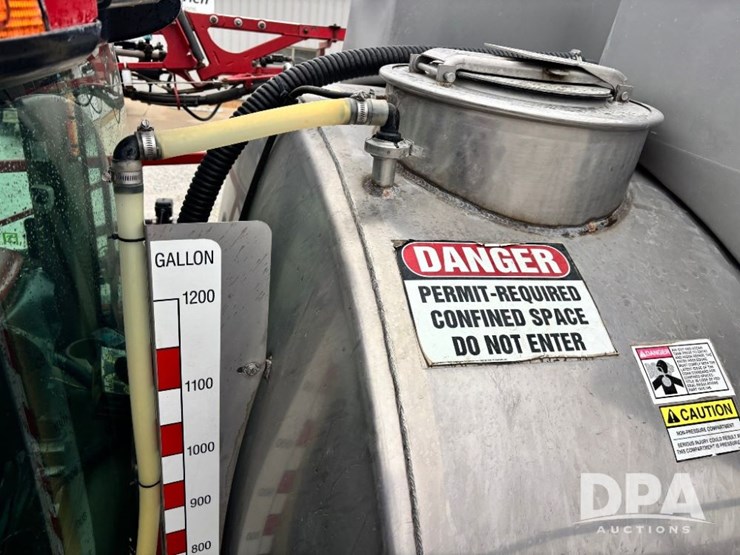 2019-case-ih-patriot-4440-image-102