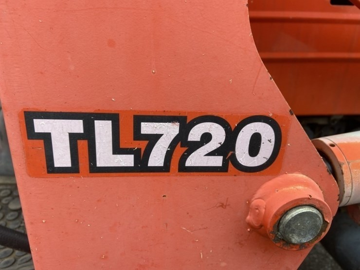 2003-kubota-l35-image-16