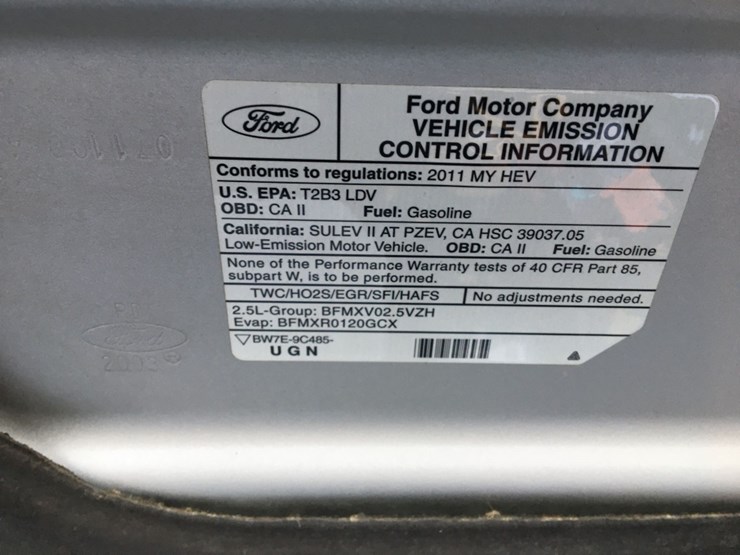 2011-ford-fusion-hybrid-sedan,-image-12