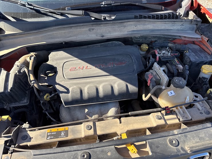 2017-jeep-renegade-image-36