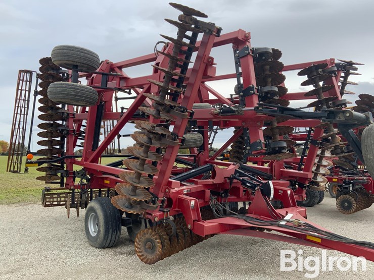 2012-case-ih-330-image-3