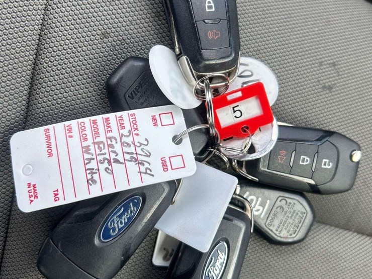 2019-ford-f150-image-35