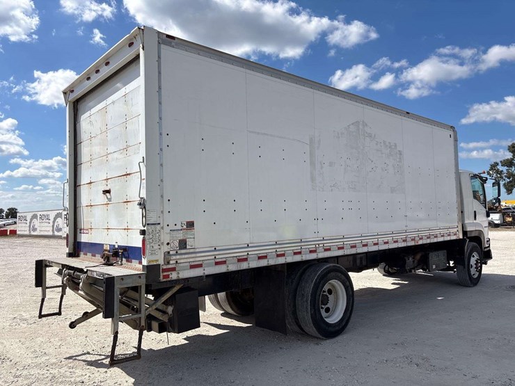 2018-isuzu-ftr-image-3