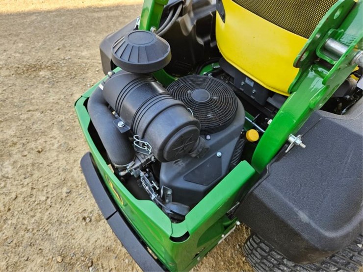 2016-john-deere-z960r-image-13