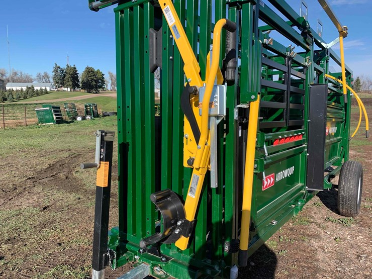 arrow-quip-748-ef-8-portable-chute-image-15