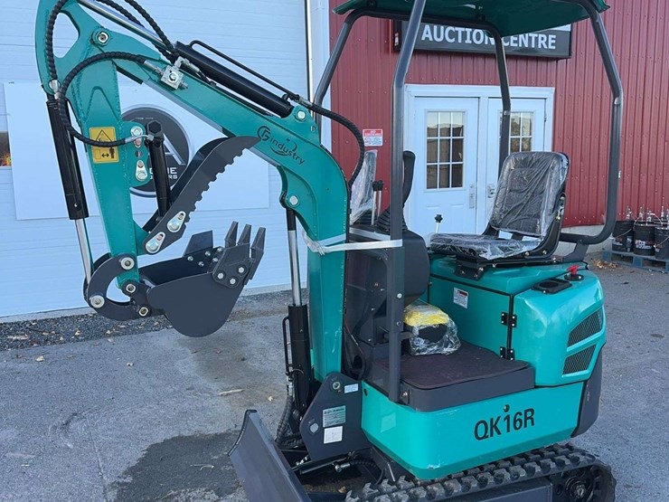 2025-cfg-qk16r-mini-excavator-image-1