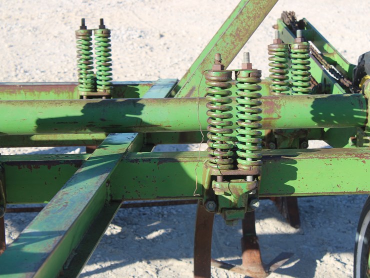 john-deere-100-image-21