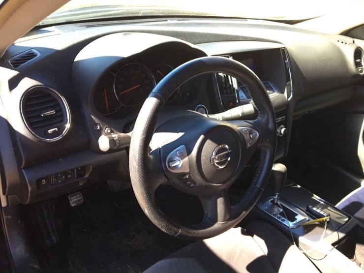 2014-nissan-maxima-sedan,-image-7