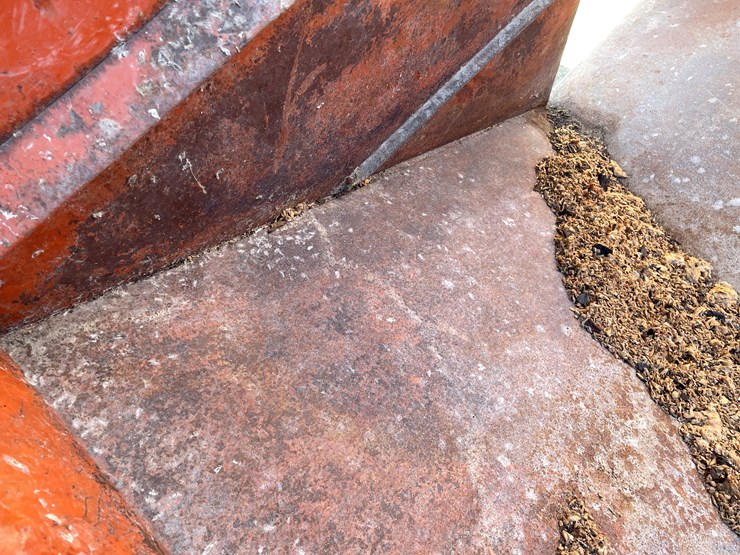 #5931-•-gravity-box-on-running-gear-image-20