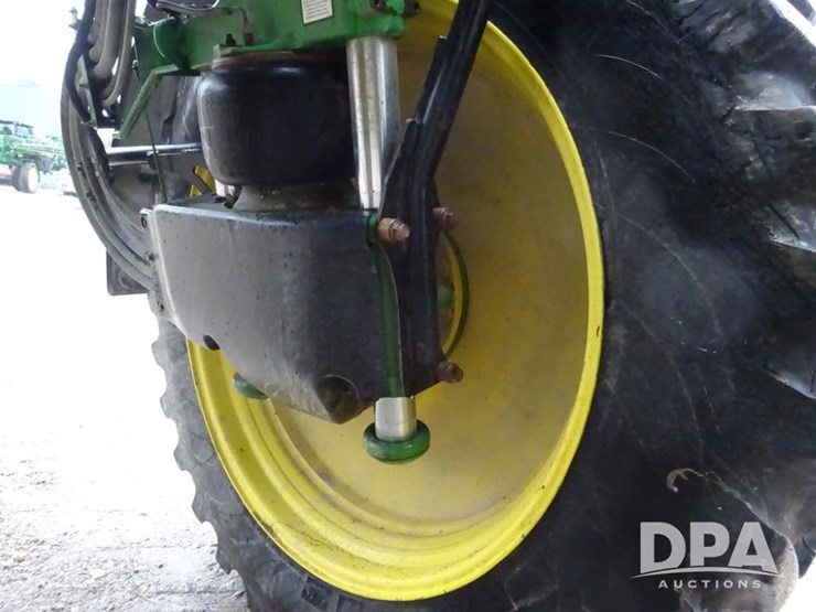 2015-john-deere-r4038-image-54