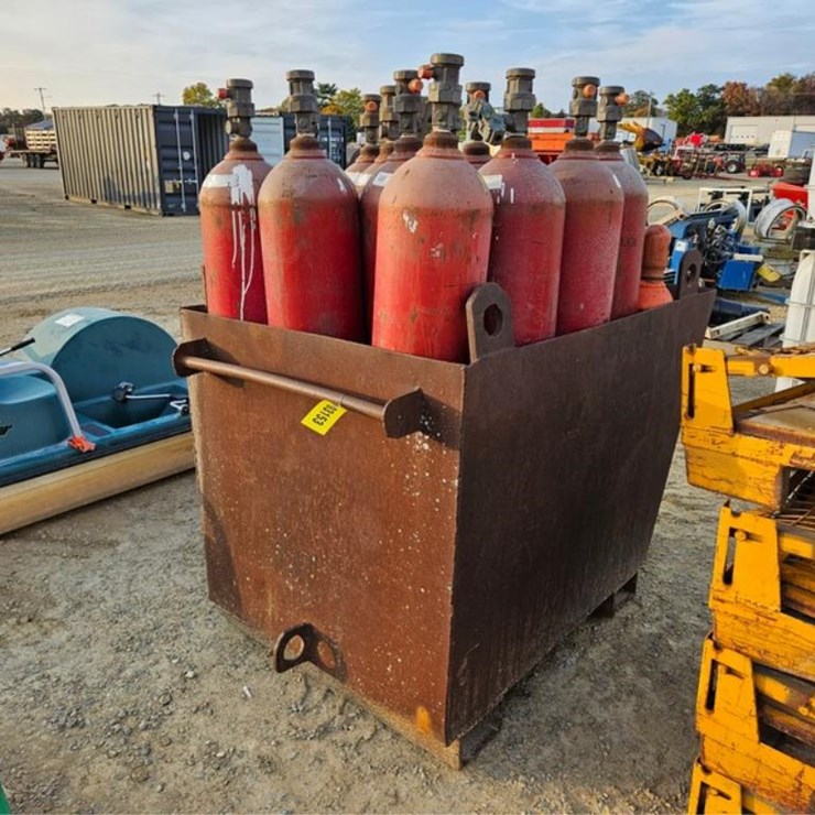 #3153 • 14 Carbon Dioxide Tanks & Bin