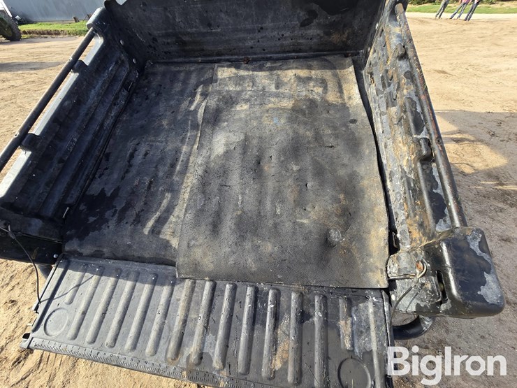 2013-john-deere-gator-image-16