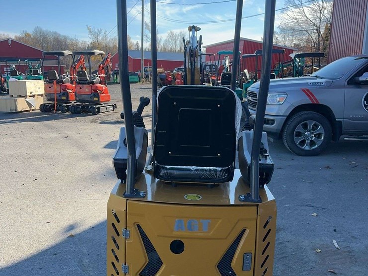 2025-agt-mx12z-mini-excavator-image-6